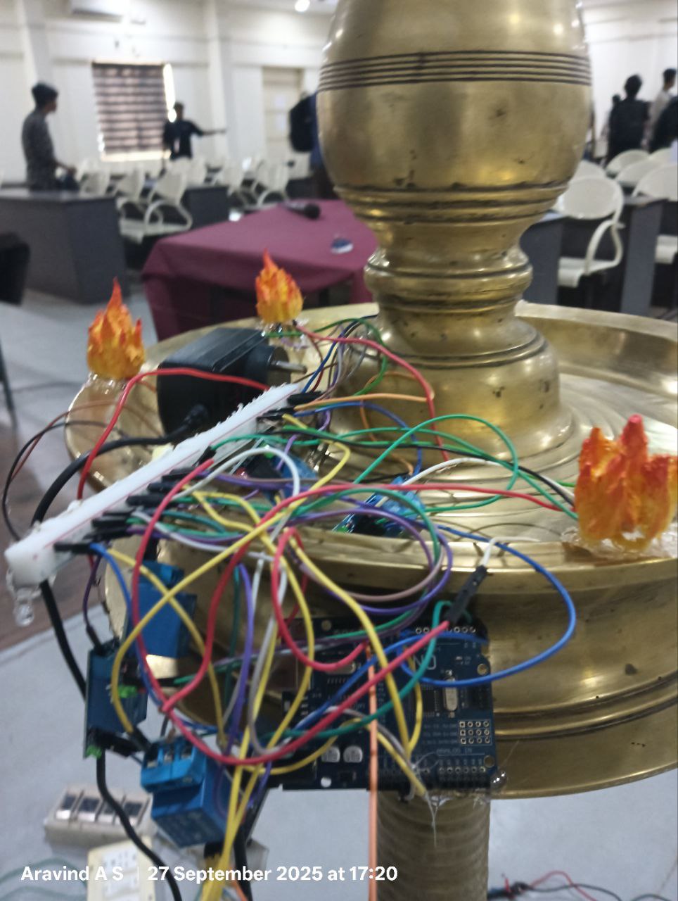 Vilakku circuit close-up